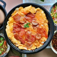 ตามสั่ง-ไข่ข้น-กระเพราพริกแห้ง คลองถนน by momtoey 91