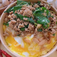 ครัวในบ้านเเม่เฮงเฮง กะเพราพริกแห้ง 1