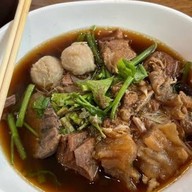 ก๋วยเตี๋ยวหมู ป.ประทัง สูตรแม่ตาหวาน