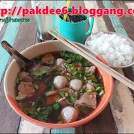 ร้านก๋วยเตี๋ยวเนื้อคุณย่า สูตร50ปี เพชรเกษม 22/1