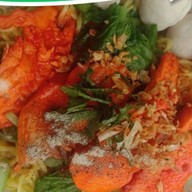 บ้านบะหมี่ หลังอีซูซุ