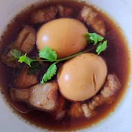 เมนูของร้าน โรงเตี๊ยมไข่เจียว 24 ชม. สาขาพลัมคอนโดพระราม2