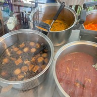 ร้านแม่เสียน ข้าวแกงสุ1000 สาขา ตลิ่งชัน ตลิ่งชัน