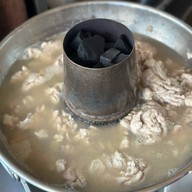 เมนูของร้าน สมองหมูไทยทำ แพร่งภูธร