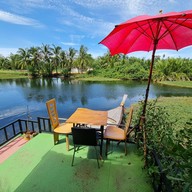 บ้านไม้เรือนเดิม ริมคลองบางเหรียง
