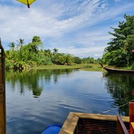 บ้านไม้เรือนเดิม ริมคลองบางเหรียง