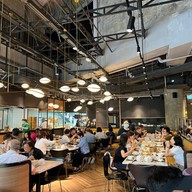 Moon Lok Chiu Chow Citygate Outlets