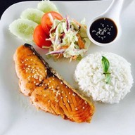 ขนมจีนลูกชิ้นตัก เมเจอร์เพชรเกษม