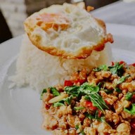 ไก่ฉ่ำซอส+มาม่าเกาหลี ขอนแก่น