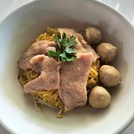 เมนูของร้าน ก๋วยเตี๋ยว อ อ้วน