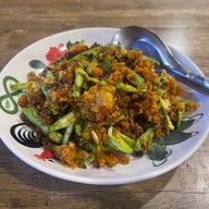 ร้านแกงหอยขม (พันล้าน) บ้านหม้อ