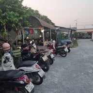 หมูย่างเกาหลีริมบึงบ้านสวนซอย1