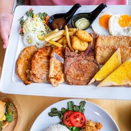 มิสเตอร์พีสเต็กเฮ้าส์ ประปา