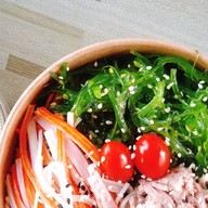 Tuna Salads สลัด&สลัดโรล