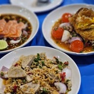 ดาวลูกไก่ยำแซ่บ บางแสน