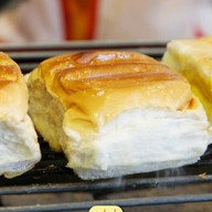 ขนมปังปิ้งเตาถ่าน ฟินฟิน