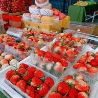 ผลไม้สด " จ่าภาส " หน้ากองบิน4