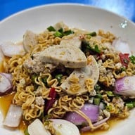 ดาวลูกไก่ยำแซ่บ บางแสน