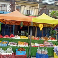 ผลไม้สด " จ่าภาส " หน้ากองบิน4