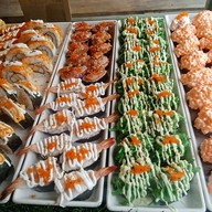 ซูชิน้องปิ่นโต