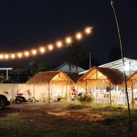 ร้านแซ่บเลย ส้มตำ ยำ ลาบ ก้อยซอยจุ๊!!! อาหารอีสาน สาขาถนนใหญ่