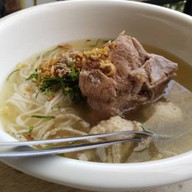 ลภัส ก๋วยจั๊บญวน อุบล สาขา 1