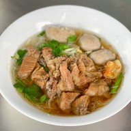 เมนูของร้าน ลูกชิ้นเนื้อนายชัย
