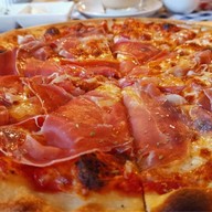 Venezia Italian restaurant สุขุมวิท18