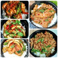 เมนู หอมกาแฟ ฉุนกะเพรา by ขนมครูตุ๊ก หมู่บ้านคณาสิริ ใกล้วัดป่ามณีกาญจน์