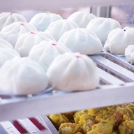 คุณเพ็ญอาหารเช้า(โจ๊ก ปาท่องโก๋เจ้าเก่าสงขลา) ใต้ถุนบ้าน