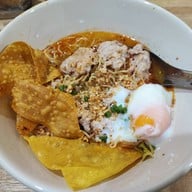 มิตรยินดี ก๋วยเตี๋ยวไก่เด้งต้มยำ ฮาลาล รามคำแหง