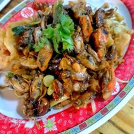 วรีย์โภชนา(ย้ายมาจากสนามยิงปืน(หอยทอด_ผัดไทย_ก๋วยจั๊บ_ก๋วยเตี๋ยว_อาหารตามสั่ง)ในโดมตรงตู้ ATM กสิกร วรีย์โภชนาสาขา 1(หอยสดแกะใหม่ใส่หอยเยอะ)