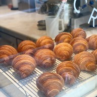 Kenn’s Coffee & Croissant อารีย์