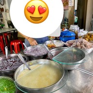 ขนมหวานแม่ฉิม (ตลาดยาว)
