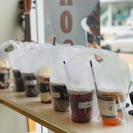 บรรยากาศ เยิ้ม ช็อกโกแลต ถ.จิระนคร