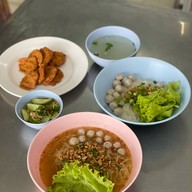 โซ้ยตี๋ ก๋วยเตี๋ยวลูกชิ้นปลากราย