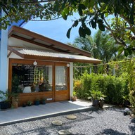 Blue house Cafe and Bistro
