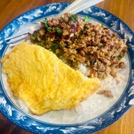 หมานกะเพราพริกแห้ง พัทยา