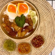 ข้าวหมูทอดย้อนวัย (ขายดี) ประชาชื่น