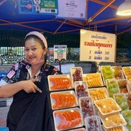 ผลไม้สดแพ็คเจ้ปลา&หมี่คลุกไก่ฉีกbyย่าพิศ สวนหลวง ร.9 นครนายก