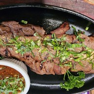 เนื้อแท้ บางอ้อ