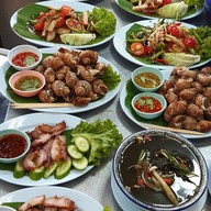 ตำยำแซ่บจี๊ดทะเลเผา ตำยำแซ่บจี๊ดทะเลเผา