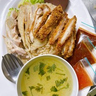 เนื้อย่าง-หมูย่าง 7-11 สวนส้ม บางหัวเสือ
