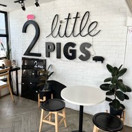 2littlepigscafe -