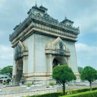 ประตูไซ เวียงจันทร์ (ປະຕູ ໄຊ)