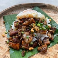 กะเพรา น่ากินโนะ Nakinno บางแสนโทชิน