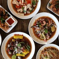 สุกี้ ลัคกี้ แม่โจ้