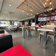 KFC Esso ลาดกระบัง