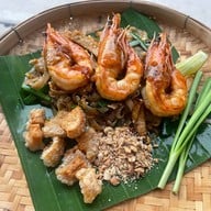 กะเพรา น่ากินโนะ Nakinno บางแสนโทชิน