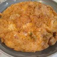 ข้าวไข่ข้นครัวคุณเหมียว หมู่บ้านปาริฉัตร( กลางซอย)